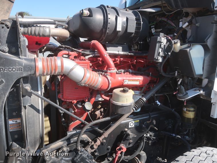 image for item HJ9472 2012 Kenworth T660  semi truck