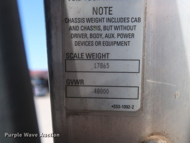 image for item HJ9472 2012 Kenworth T660  semi truck