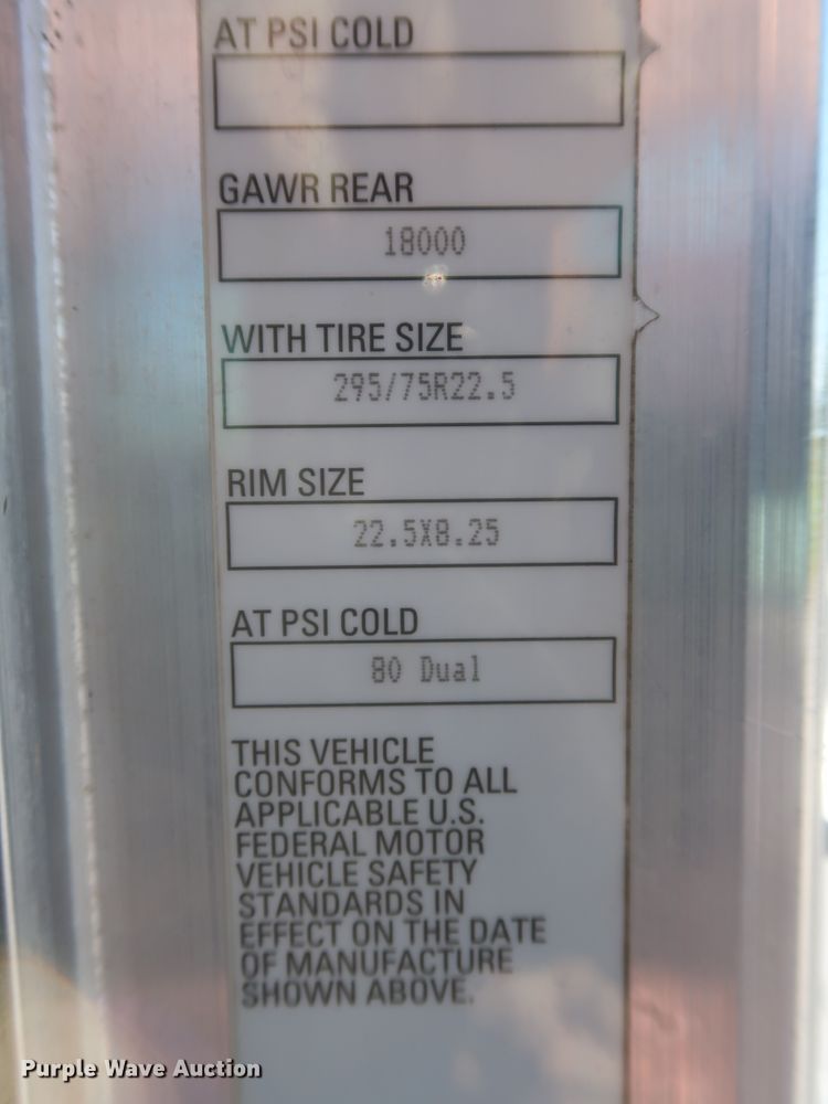 image for item HJ9472 2012 Kenworth T660  semi truck