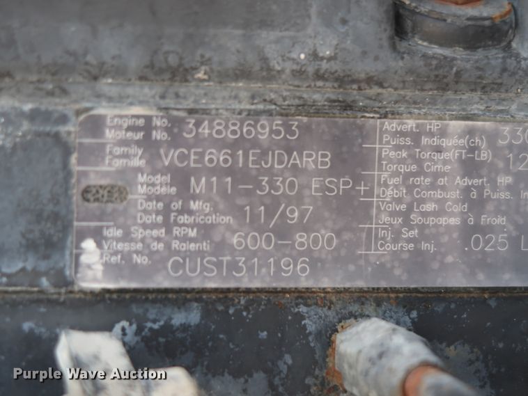 image for item HJ9482 1998 Ford LA9000  semi truck