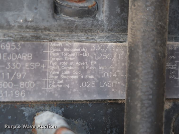 image for item HJ9482 1998 Ford LA9000  semi truck