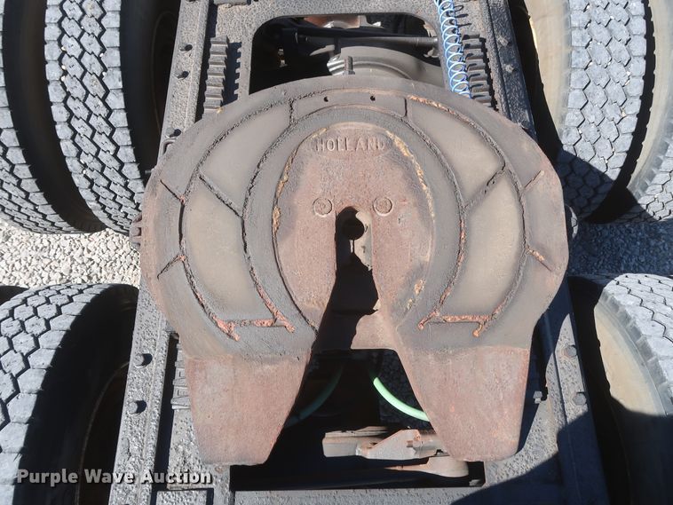 image for item HJ9482 1998 Ford LA9000  semi truck