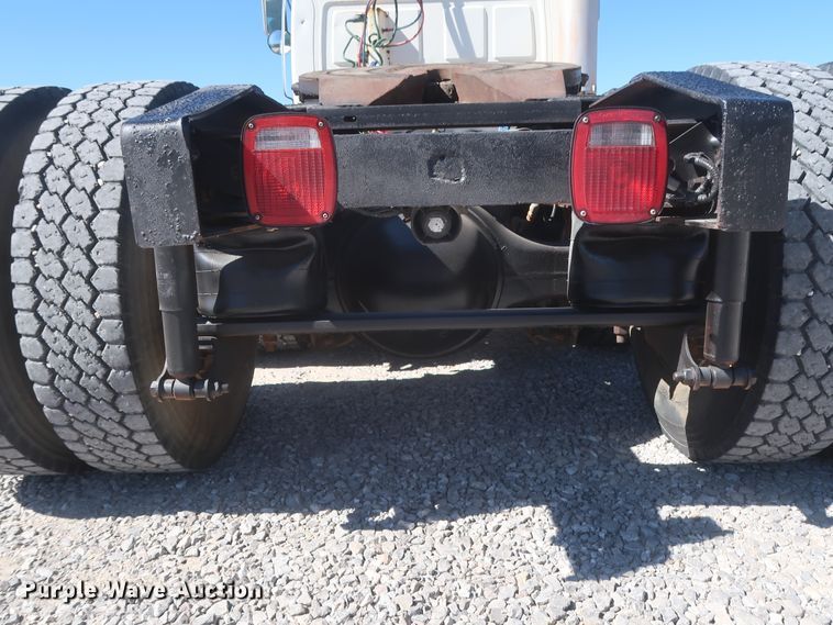 image for item HJ9482 1998 Ford LA9000  semi truck