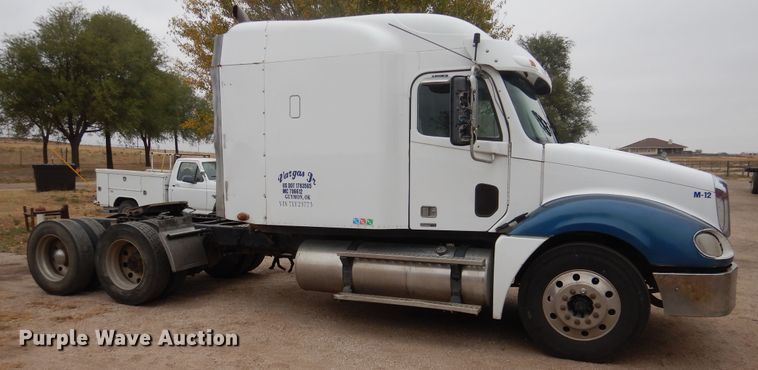 image for item HL9510 2007 Freightliner Columbia 112  semi truck