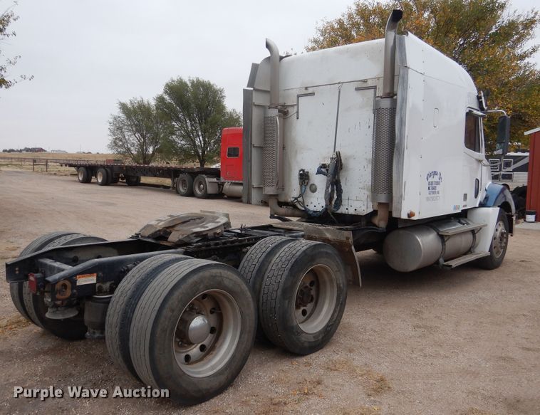 image for item HL9510 2007 Freightliner Columbia 112  semi truck