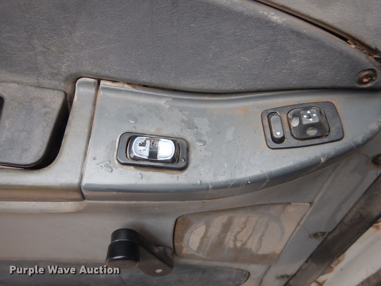 image for item HL9510 2007 Freightliner Columbia 112  semi truck