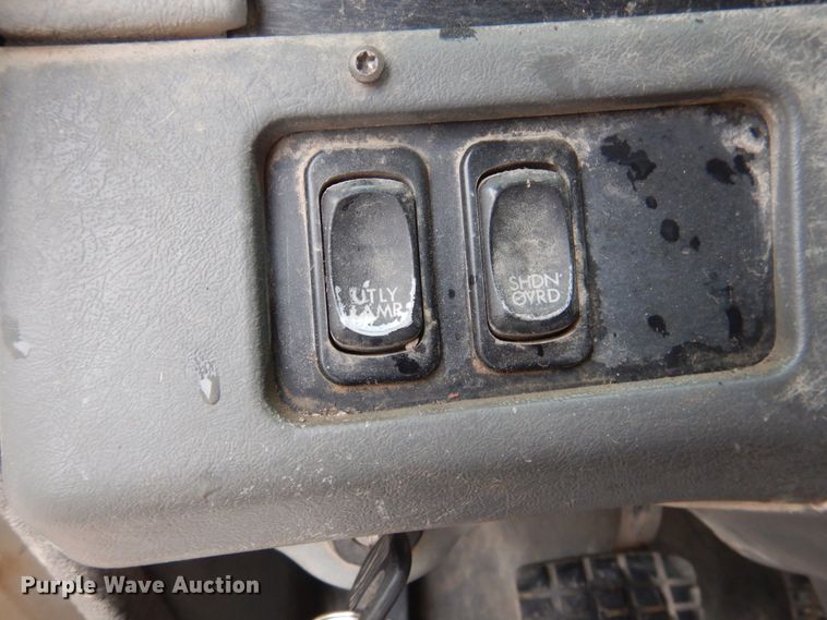 image for item HL9510 2007 Freightliner Columbia 112  semi truck