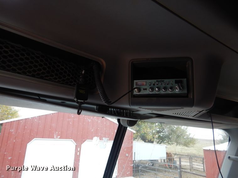 image for item HL9510 2007 Freightliner Columbia 112  semi truck