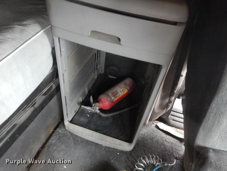 image for item HL9510 2007 Freightliner Columbia 112  semi truck