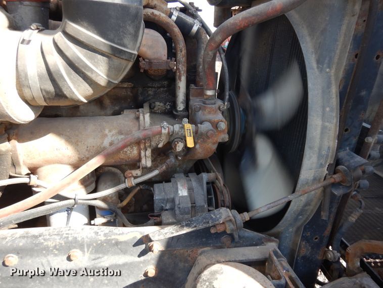 image for item HN9417 1988 Kenworth T600  semi truck