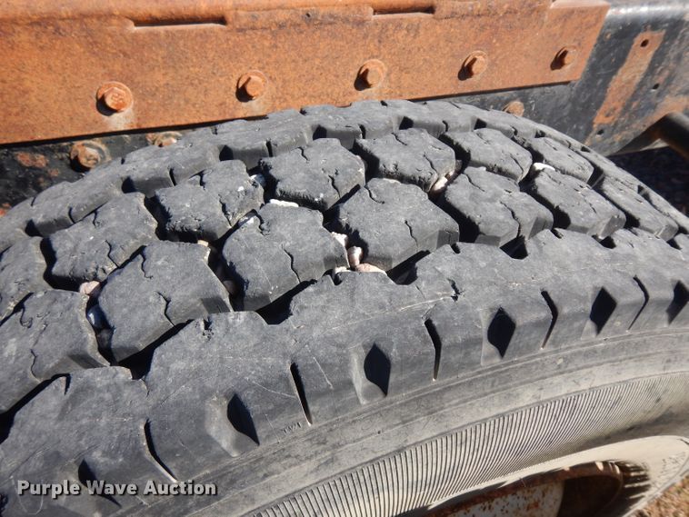 image for item HN9417 1988 Kenworth T600  semi truck