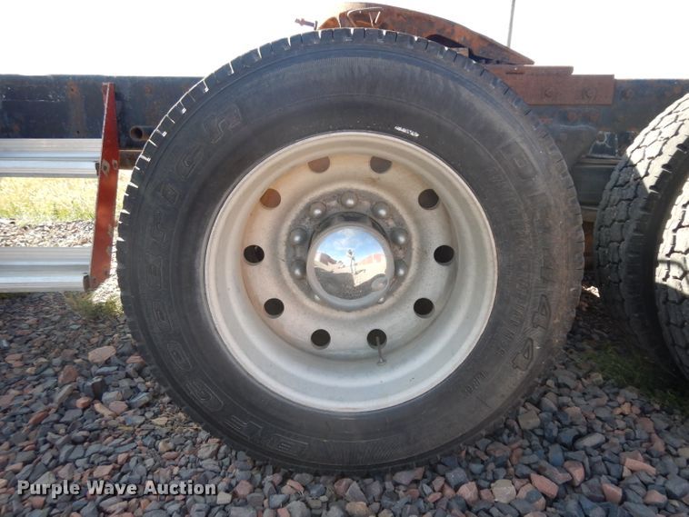 image for item HN9417 1988 Kenworth T600  semi truck