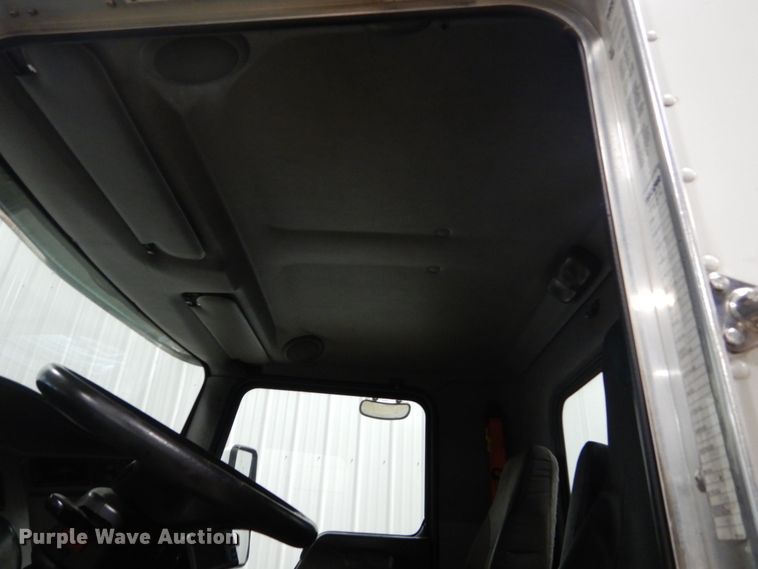 image for item HS9378 2016 Kenworth T370  truck cab and chassis