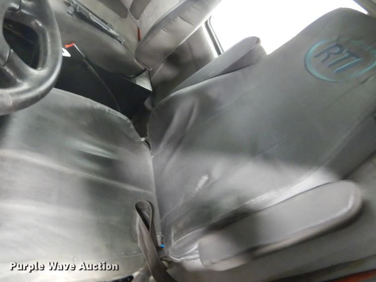 image for item HS9378 2016 Kenworth T370  truck cab and chassis