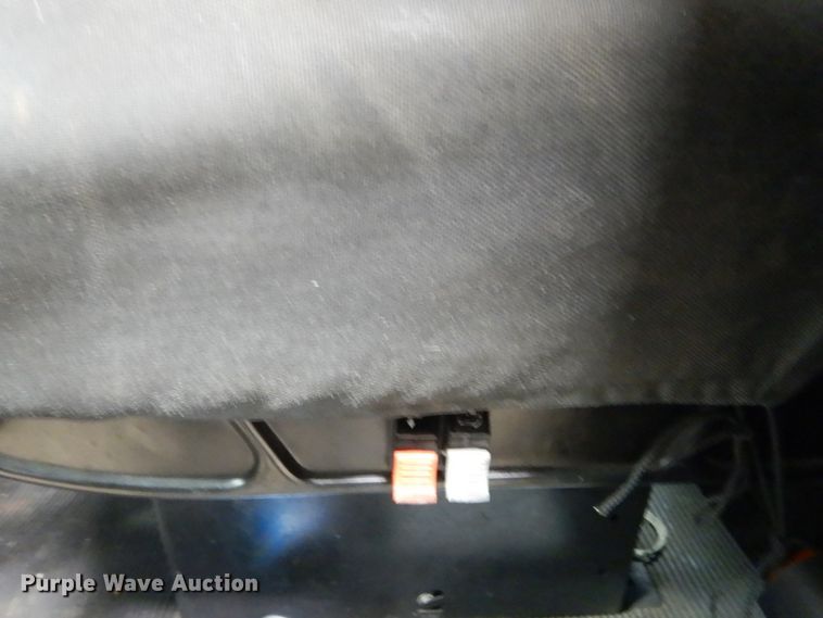 image for item HS9378 2016 Kenworth T370  truck cab and chassis