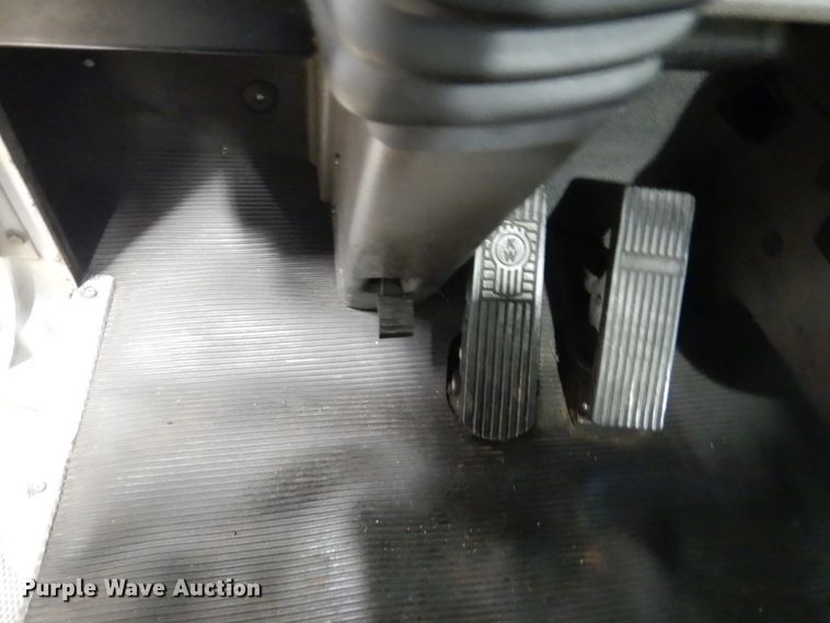 image for item HS9378 2016 Kenworth T370  truck cab and chassis