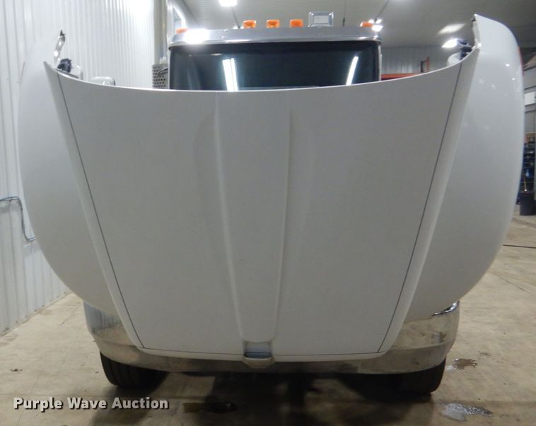 image for item HS9378 2016 Kenworth T370  truck cab and chassis