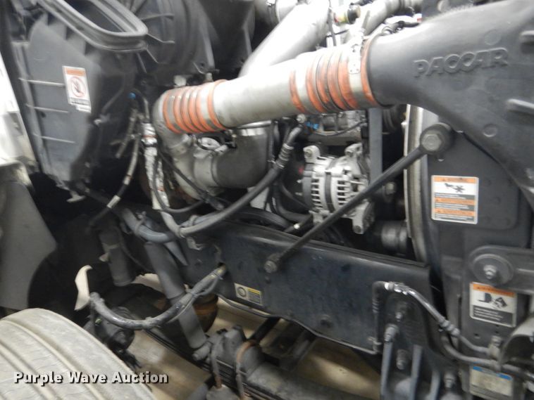 image for item HS9378 2016 Kenworth T370  truck cab and chassis