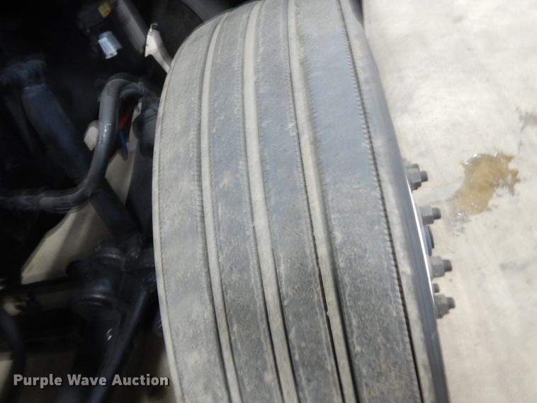 image for item HS9378 2016 Kenworth T370  truck cab and chassis