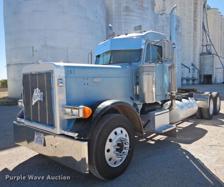 image for item HU9622 1998 Peterbilt 379  semi truck