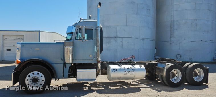 image for item HU9622 1998 Peterbilt 379  semi truck