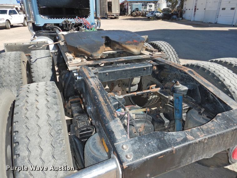 image for item HU9622 1998 Peterbilt 379  semi truck