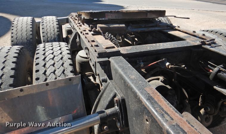 image for item HU9622 1998 Peterbilt 379  semi truck