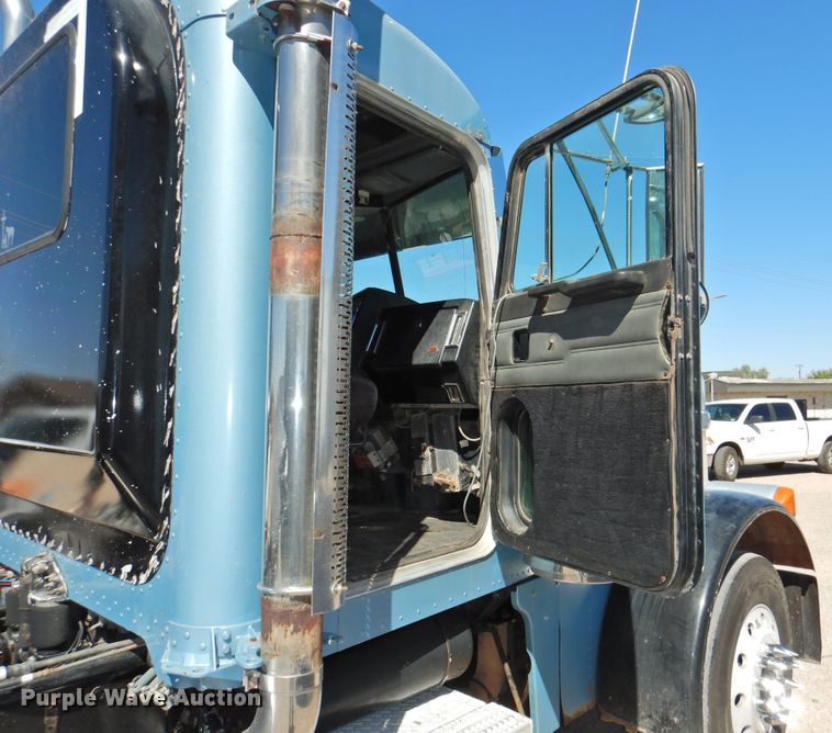 image for item HU9622 1998 Peterbilt 379  semi truck