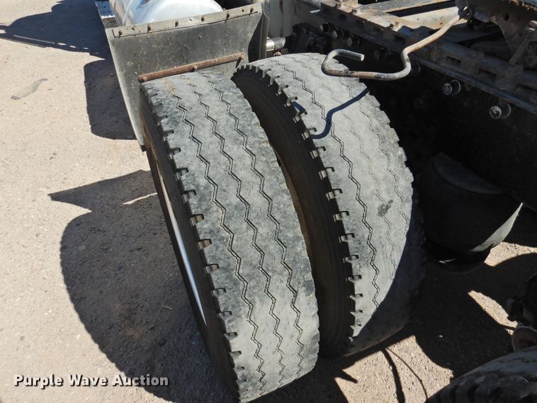 image for item HU9622 1998 Peterbilt 379  semi truck