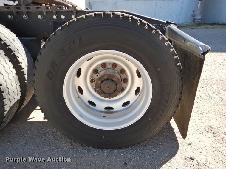 image for item HU9622 1998 Peterbilt 379  semi truck