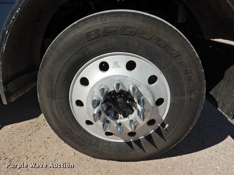 image for item HU9622 1998 Peterbilt 379  semi truck