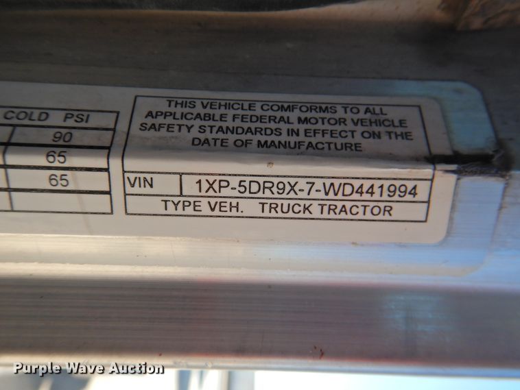 image for item HU9622 1998 Peterbilt 379  semi truck