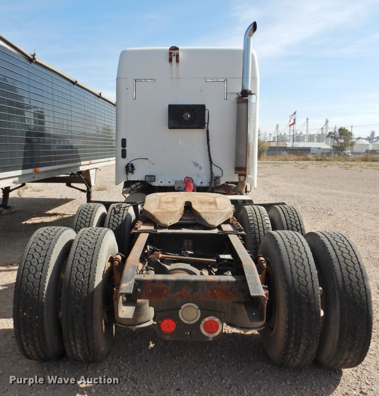 image for item HU9636 2006 Freightliner ST120  semi truck