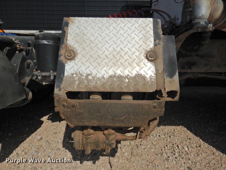 image for item HU9636 2006 Freightliner ST120  semi truck