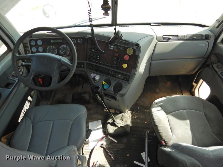 image for item HU9636 2006 Freightliner ST120  semi truck