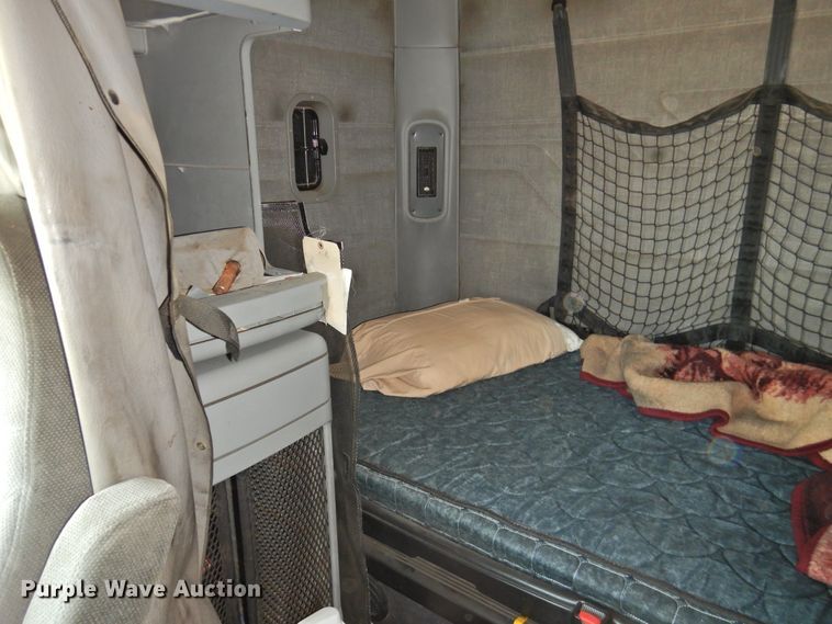 image for item HU9636 2006 Freightliner ST120  semi truck