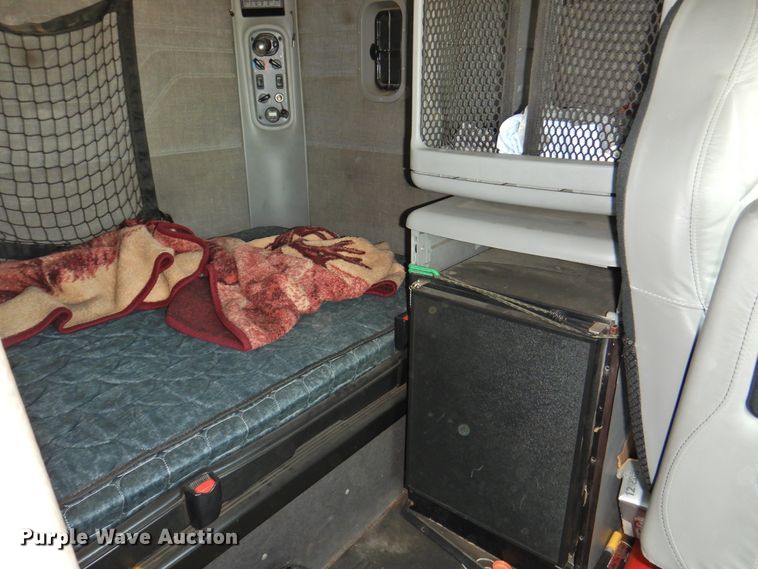 image for item HU9636 2006 Freightliner ST120  semi truck