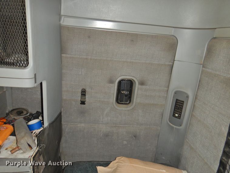 image for item HU9636 2006 Freightliner ST120  semi truck