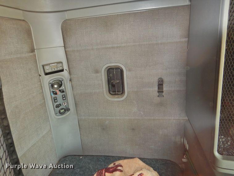 image for item HU9636 2006 Freightliner ST120  semi truck