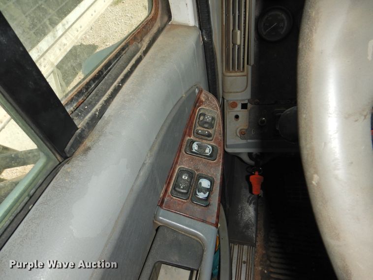 image for item HU9636 2006 Freightliner ST120  semi truck