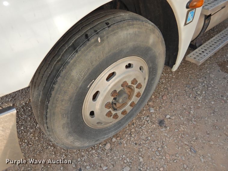 image for item HU9636 2006 Freightliner ST120  semi truck