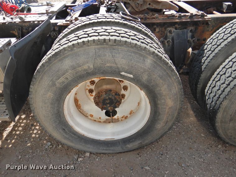 image for item HU9636 2006 Freightliner ST120  semi truck