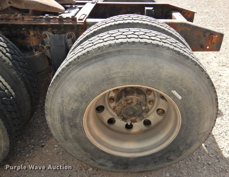 image for item HU9636 2006 Freightliner ST120  semi truck