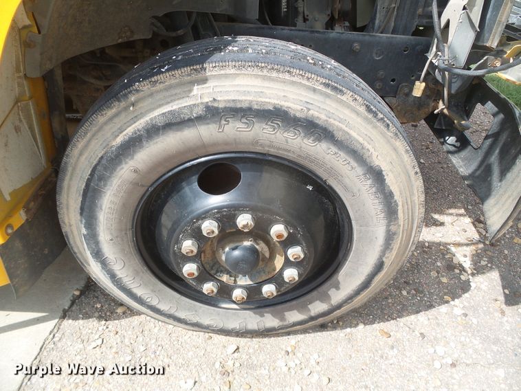 image for item DD0260 1997 Ford Blue Bird  school bus