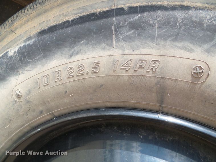 image for item DD0260 1997 Ford Blue Bird  school bus