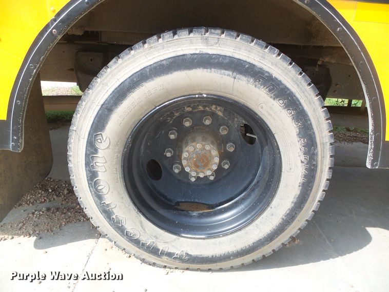 image for item DD0260 1997 Ford Blue Bird  school bus