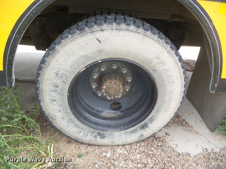 image for item DD0260 1997 Ford Blue Bird  school bus