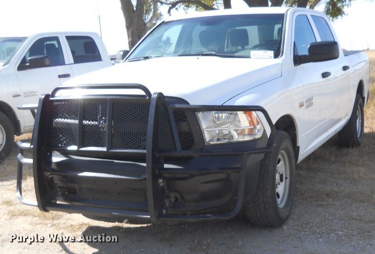 image for item DF4575 2015 Dodge Ram 1500  Crew Cab pickup truck