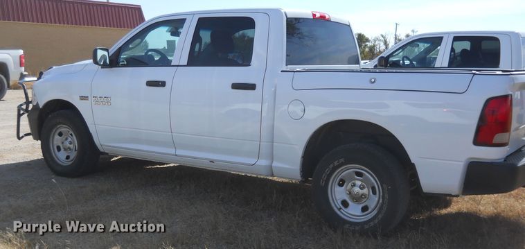 image for item DF4575 2015 Dodge Ram 1500  Crew Cab pickup truck