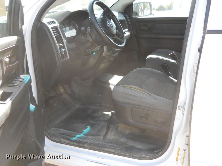 image for item DF4575 2015 Dodge Ram 1500  Crew Cab pickup truck